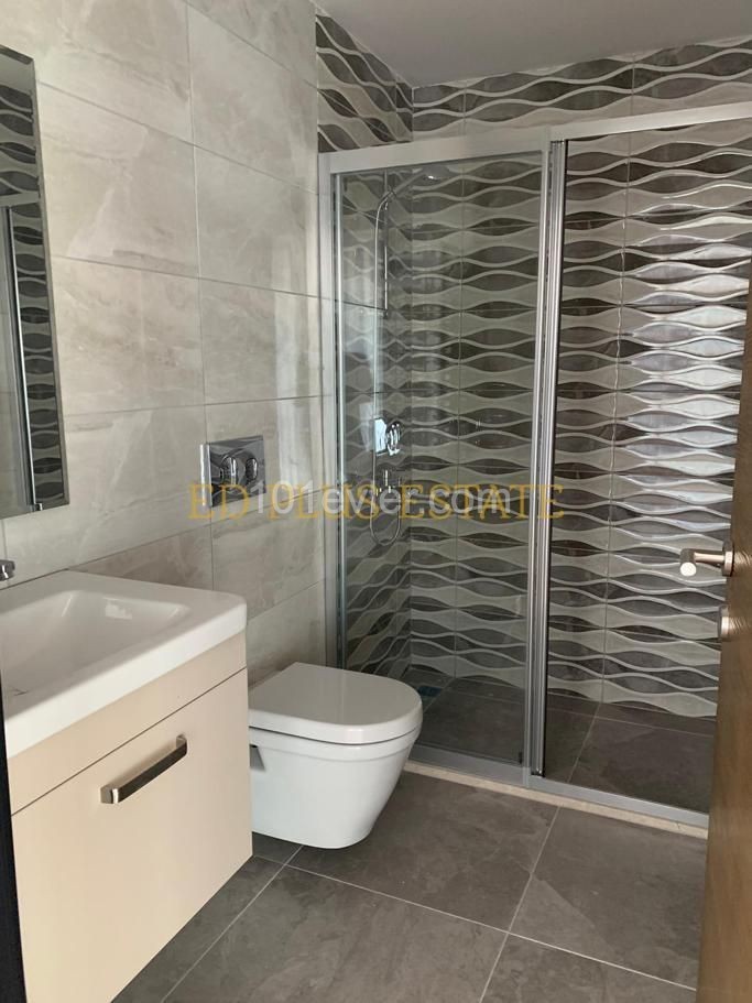 Girne Merkezde Kiralık Eşyasız 3+1 Lüks Daire