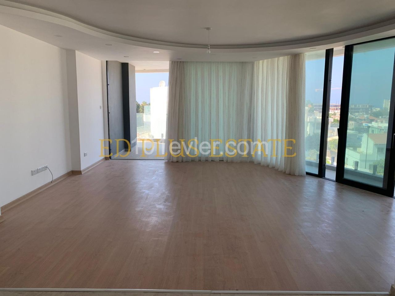 Flat To Rent in Girne Merkez, Kyrenia