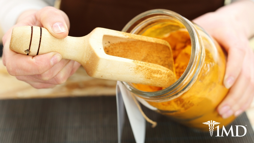 Turmeric Drink: Curcumin & Raw Organic Honey to Support Your Health 