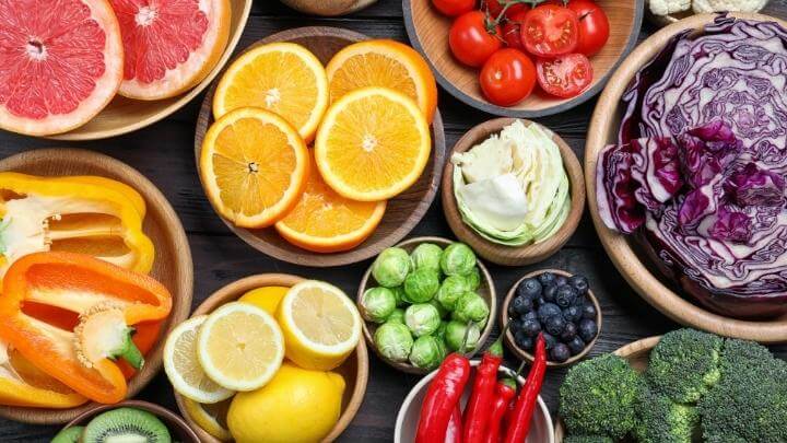 Fruits and vegetables rich in vitamin C