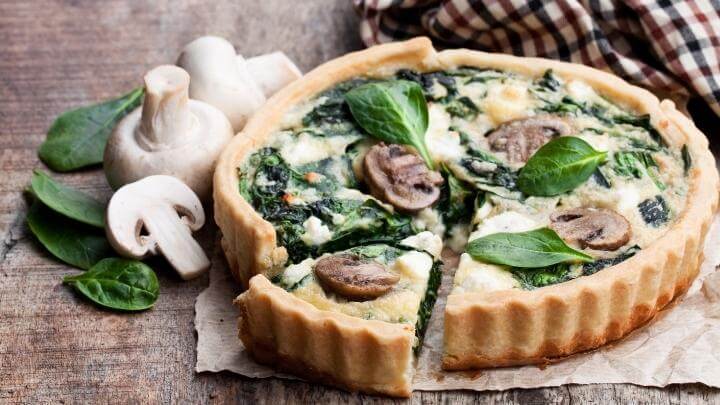 Spinach and mushroom quiche