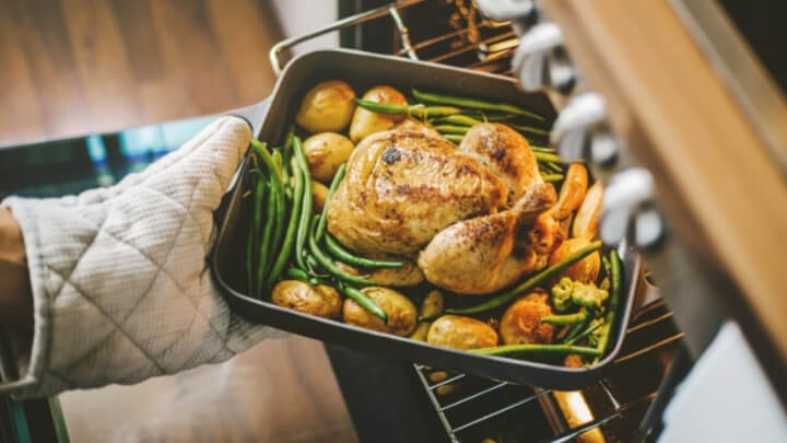 Roasted chicken with potatoes and green beans