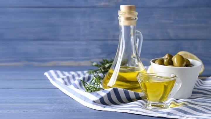 Olive oil and green olives