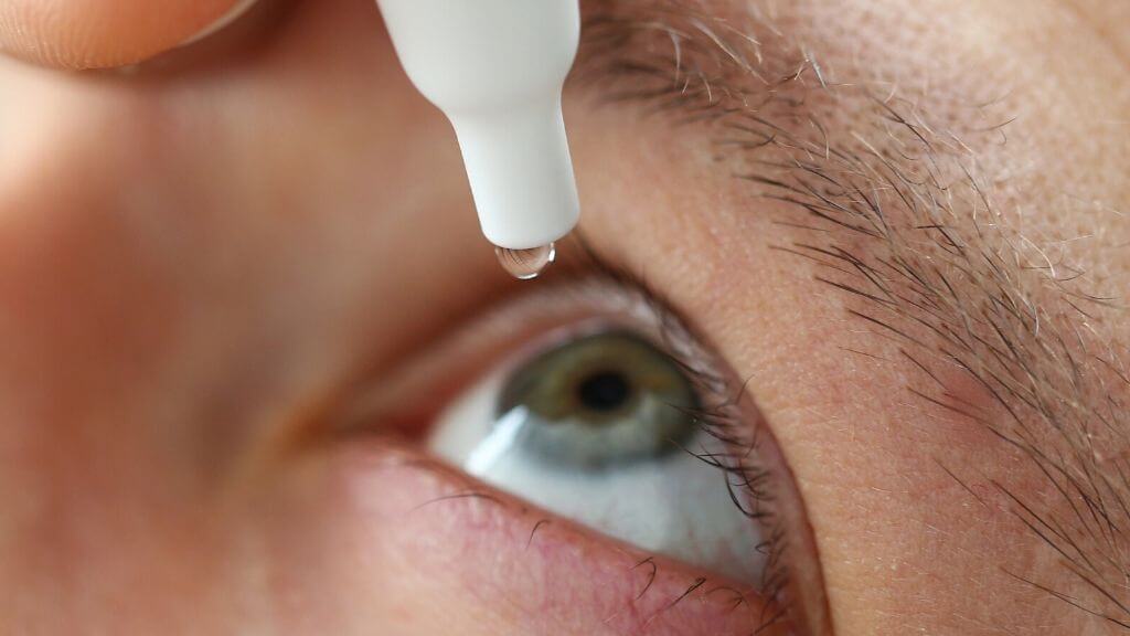 eye-pain-symptoms-causes-treatment-and-when-to-see-your-doctor