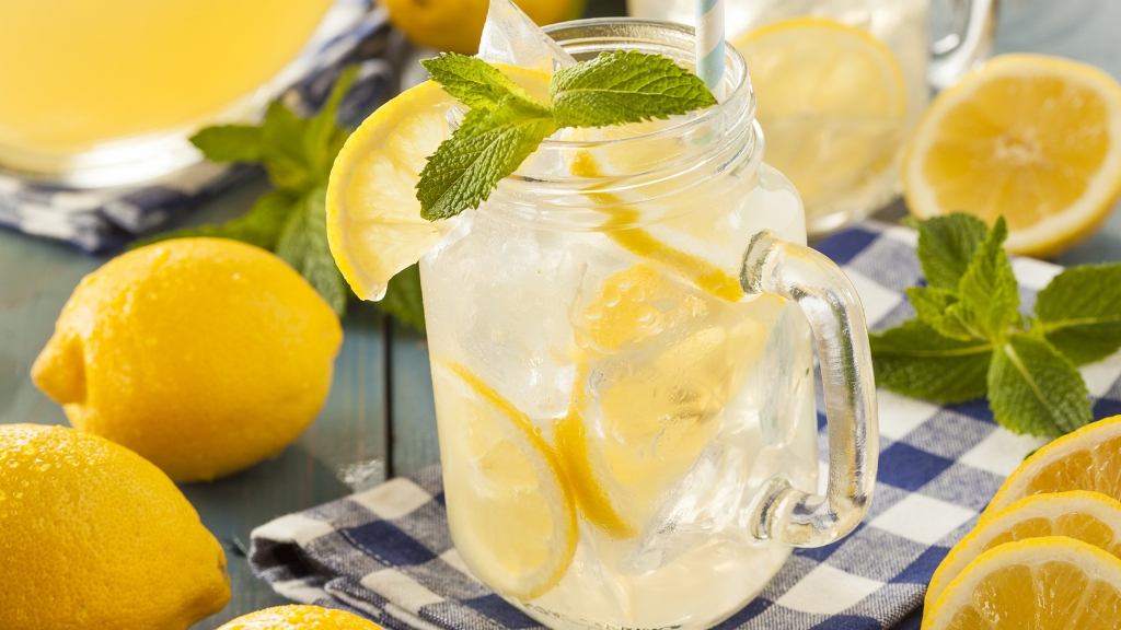 Water with lemon and mint in a mason jar