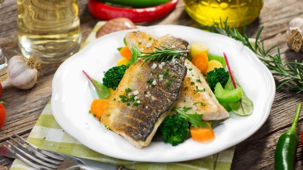 Baked fish with vegetables