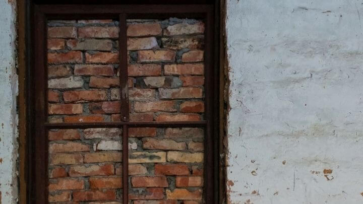 A window closed with bricks