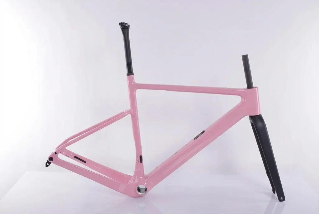 Depois: Quadro → rosa-claro RAL 3015, garfo preto fosco