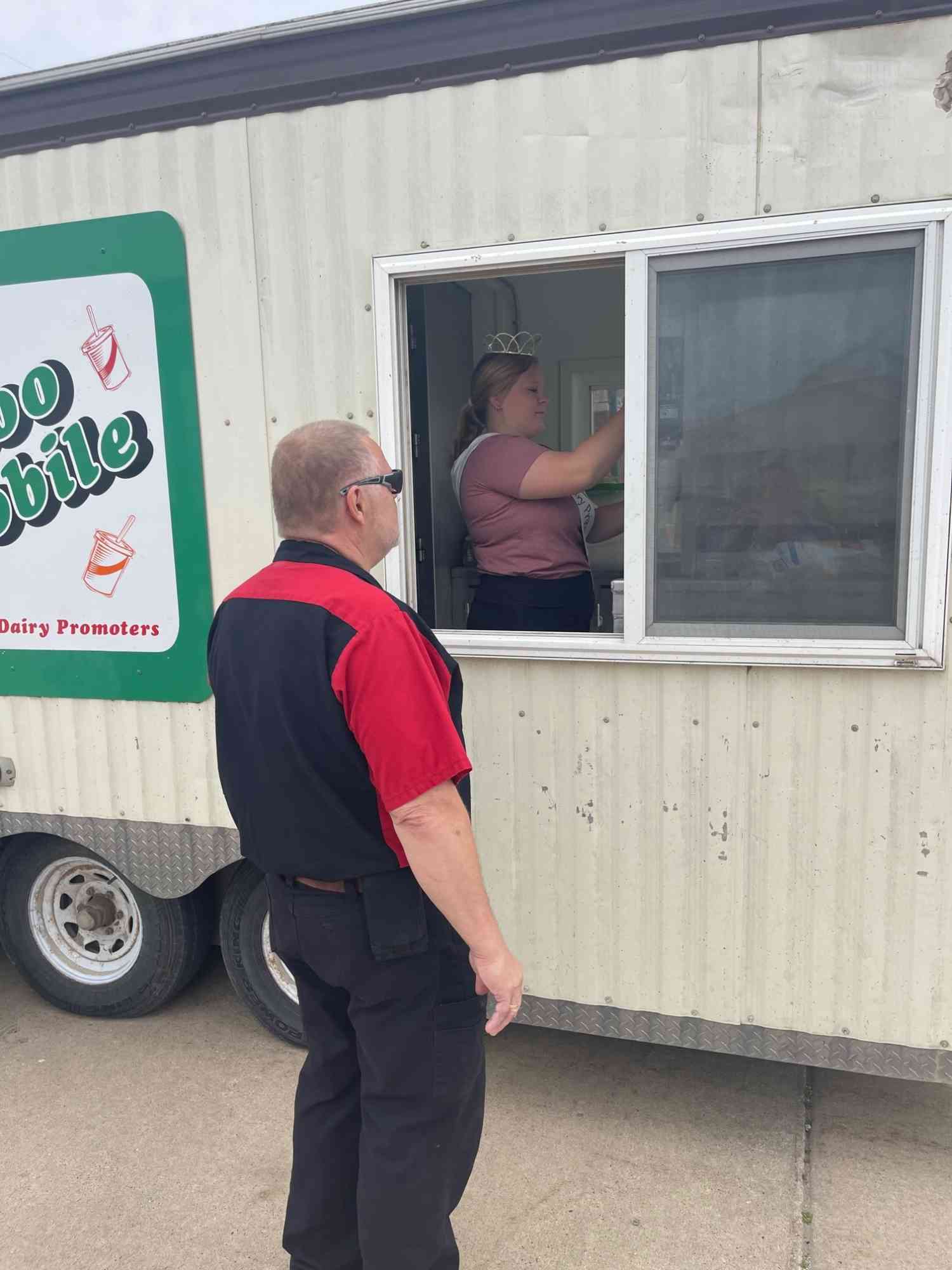 The Moo-Mobile Serves Free Milkshakes in New Hampton
