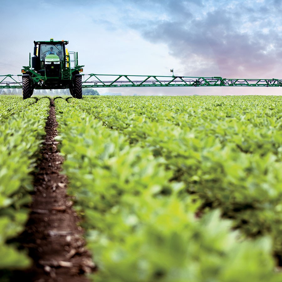 Spraying 20190926 COR Crop Protection Soybean 0345