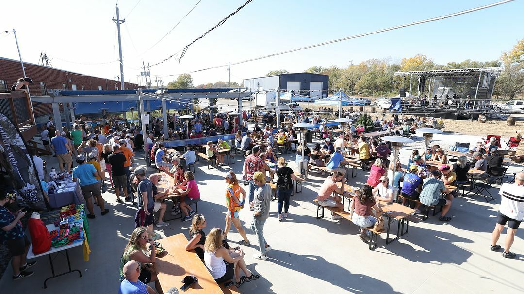 Image of Confluence Brewery patio