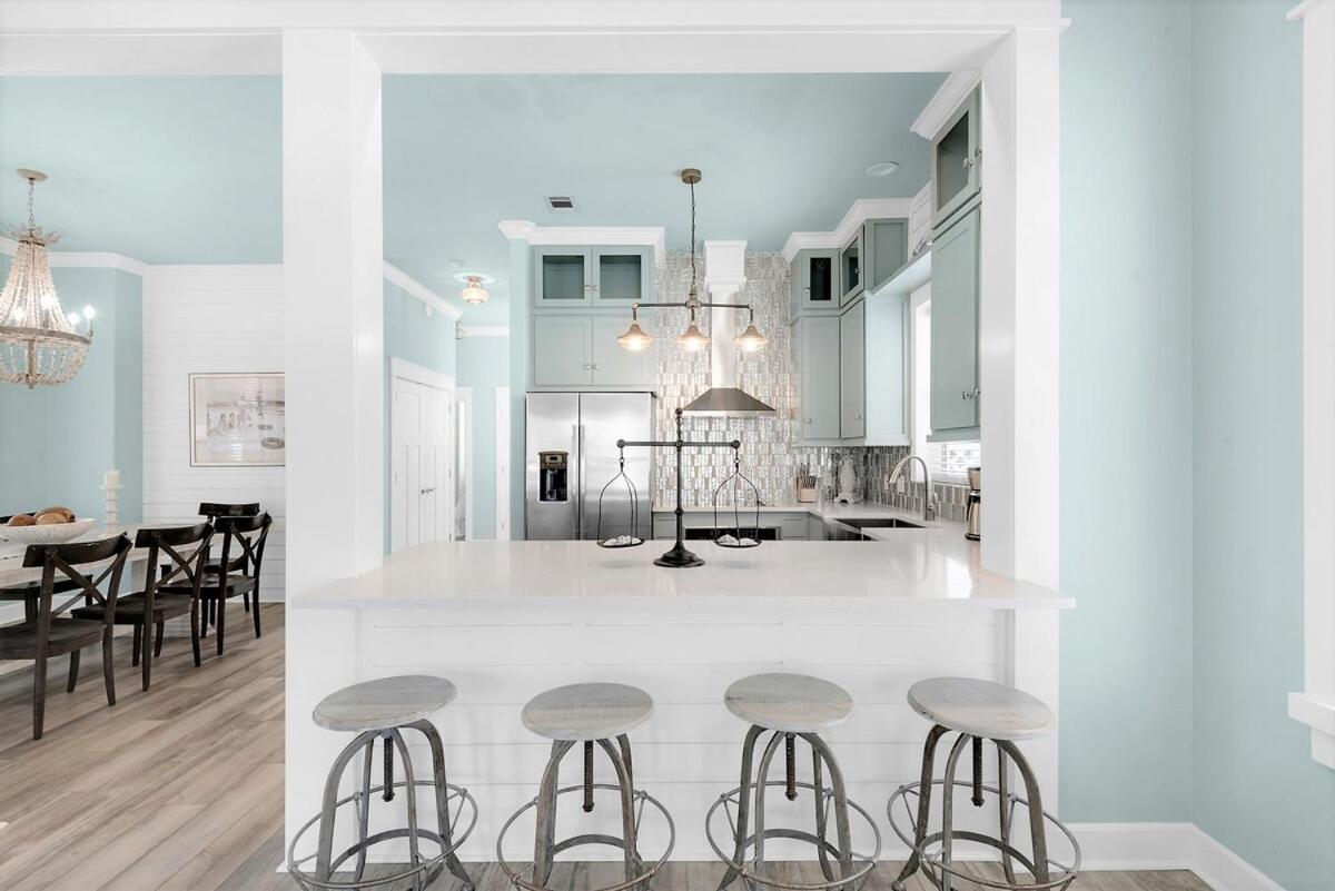 4BR with Golf Cart - Private Beach Access