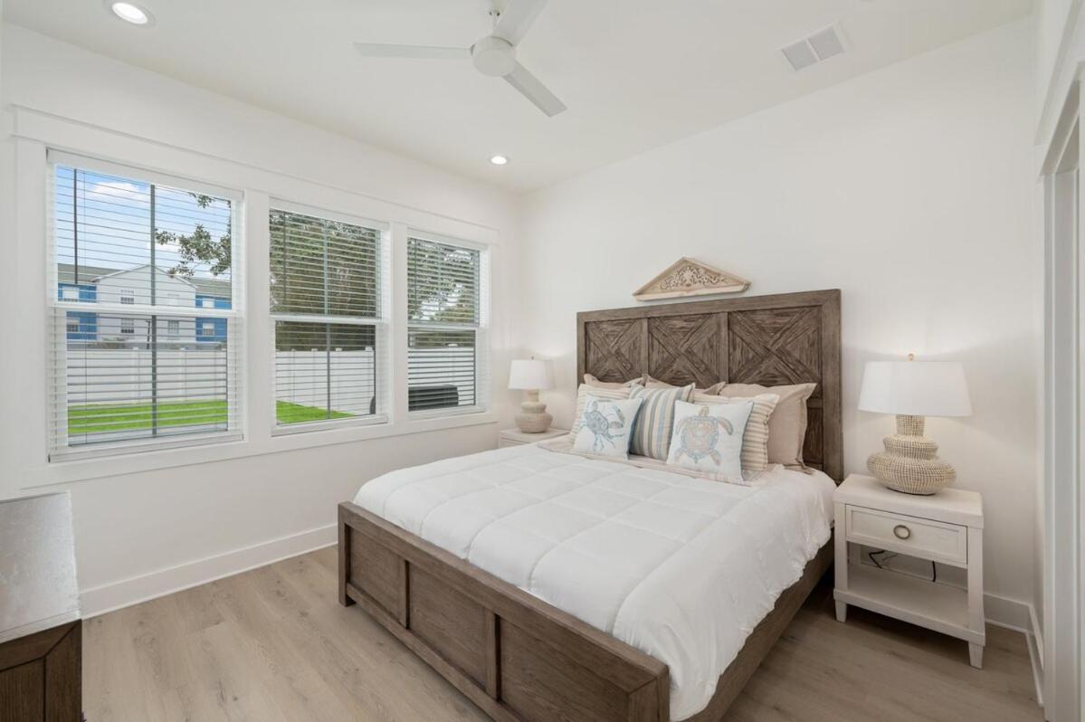Spacious 8BR with Pool, Game Room - Golf Cart Included photo 24