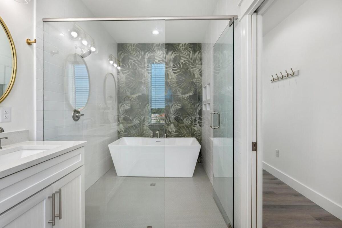 Sunbeam -  Sleeps 18 -  Beach Access - Heated Pool photo 35