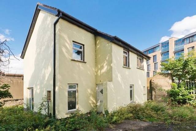 4 Sweeney's Terrace, Dublin 8