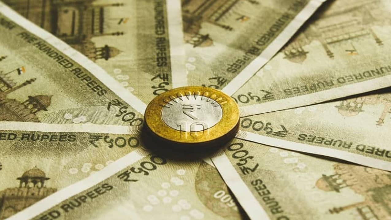 Why rupee is extending its weak run against US dollar