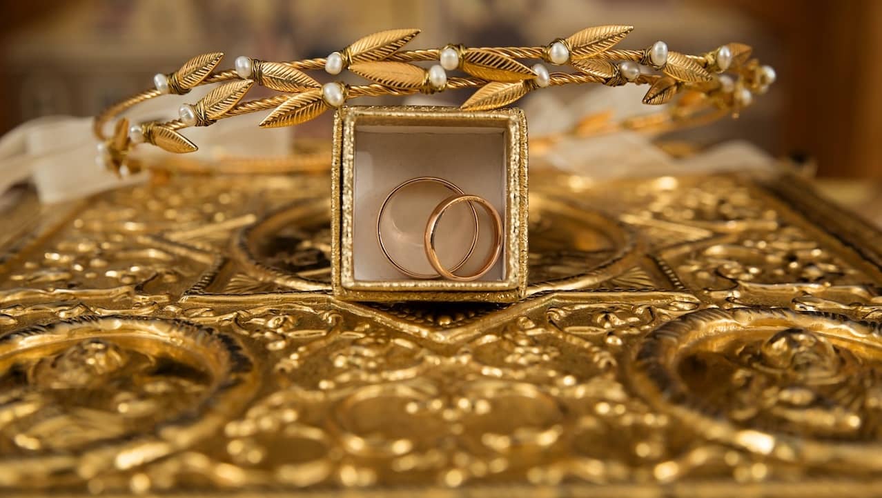 Why gold prices are likely to go higher this festive season