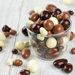 Almonds in no added sugar chocolate, palm oil free, amerpharma private label in three types of chocolate - milk, dessert, white