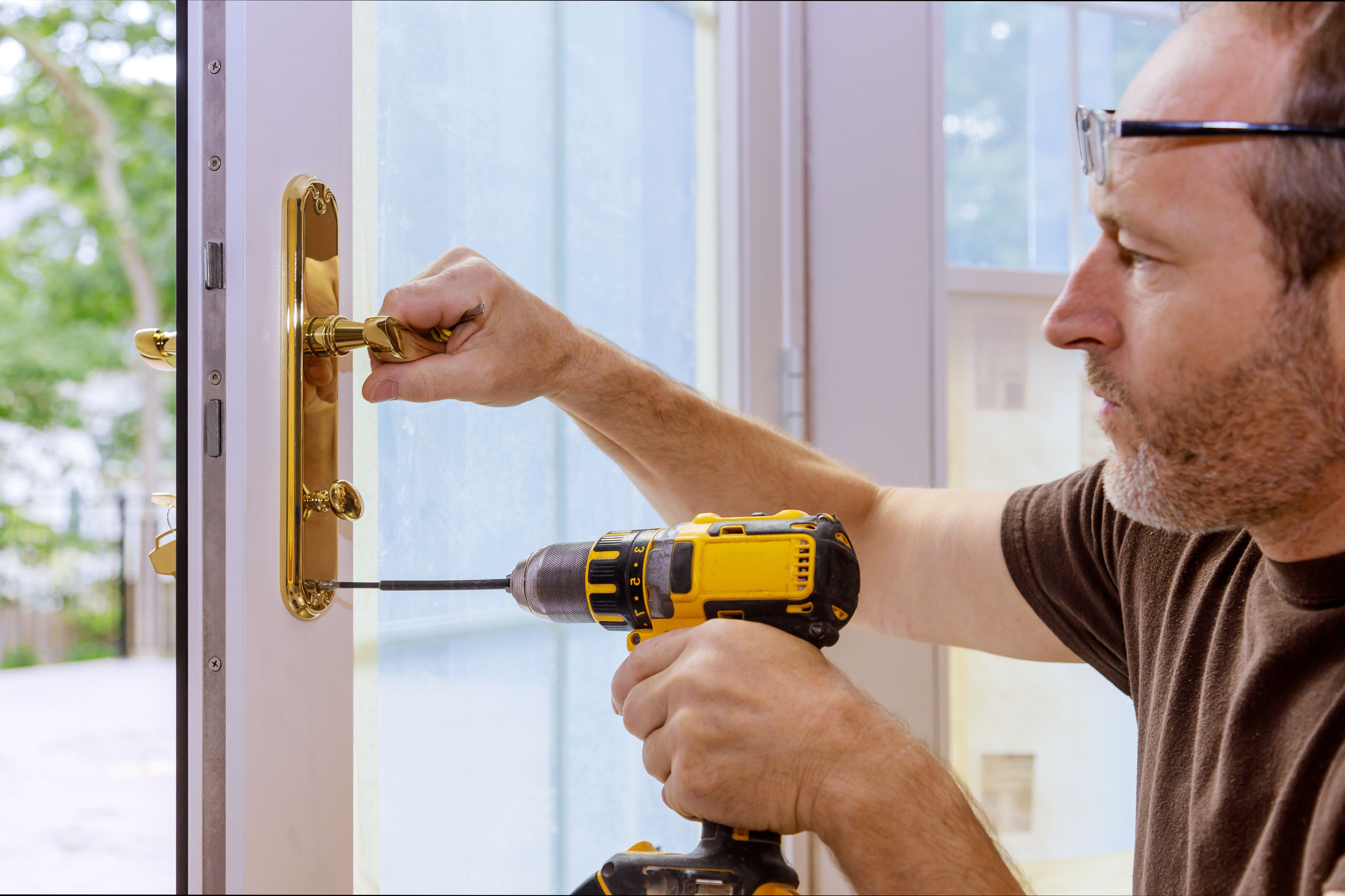 Locksmith Amsterdam: 24/7 service - Call 020 - 3205650