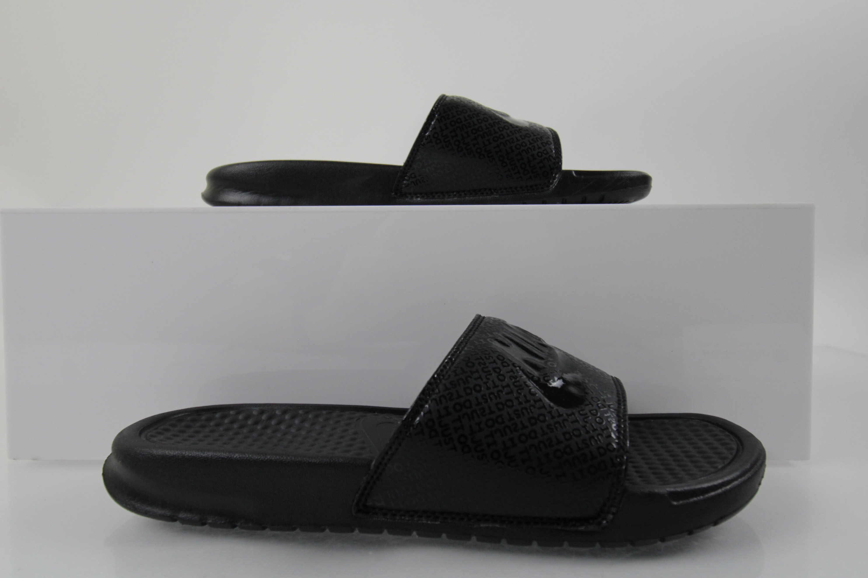 Nike Sandals & Flip Flops Men's Black New without Box - Picture 2 of 5