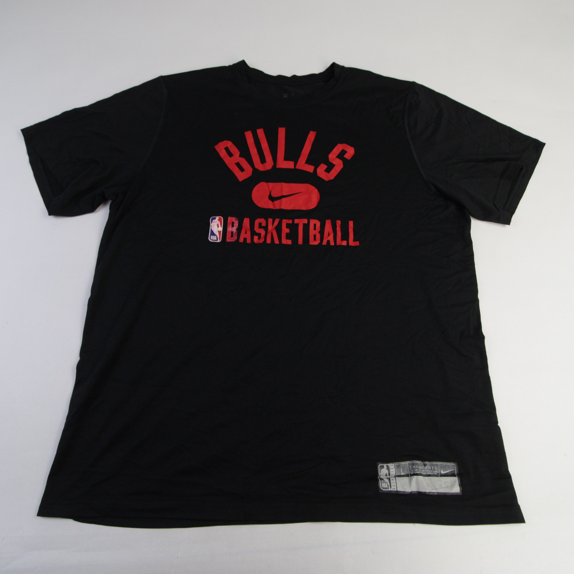 Chicago Bulls Nike NBA Authentics Dri Fit Short Sleeve Shirt Men s