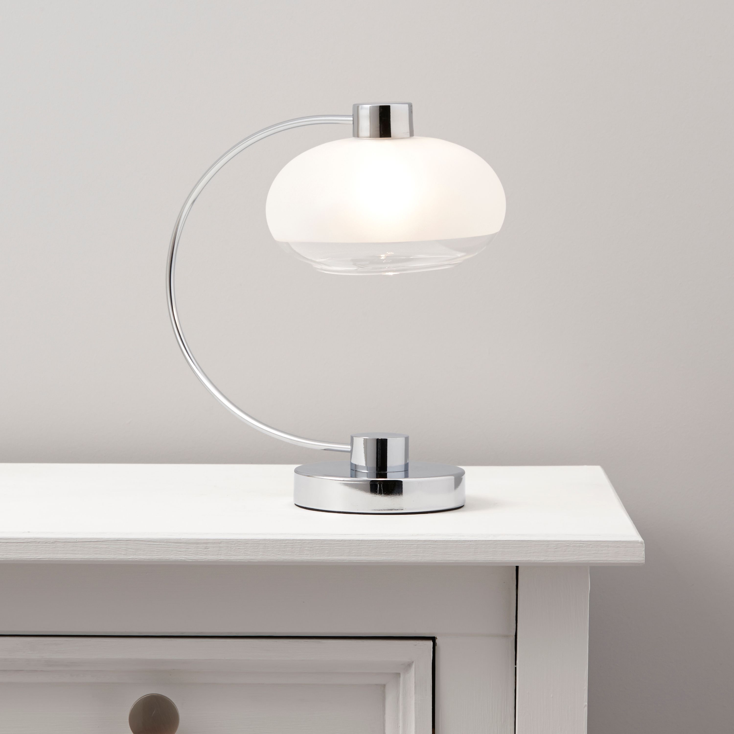 b and q table lamps