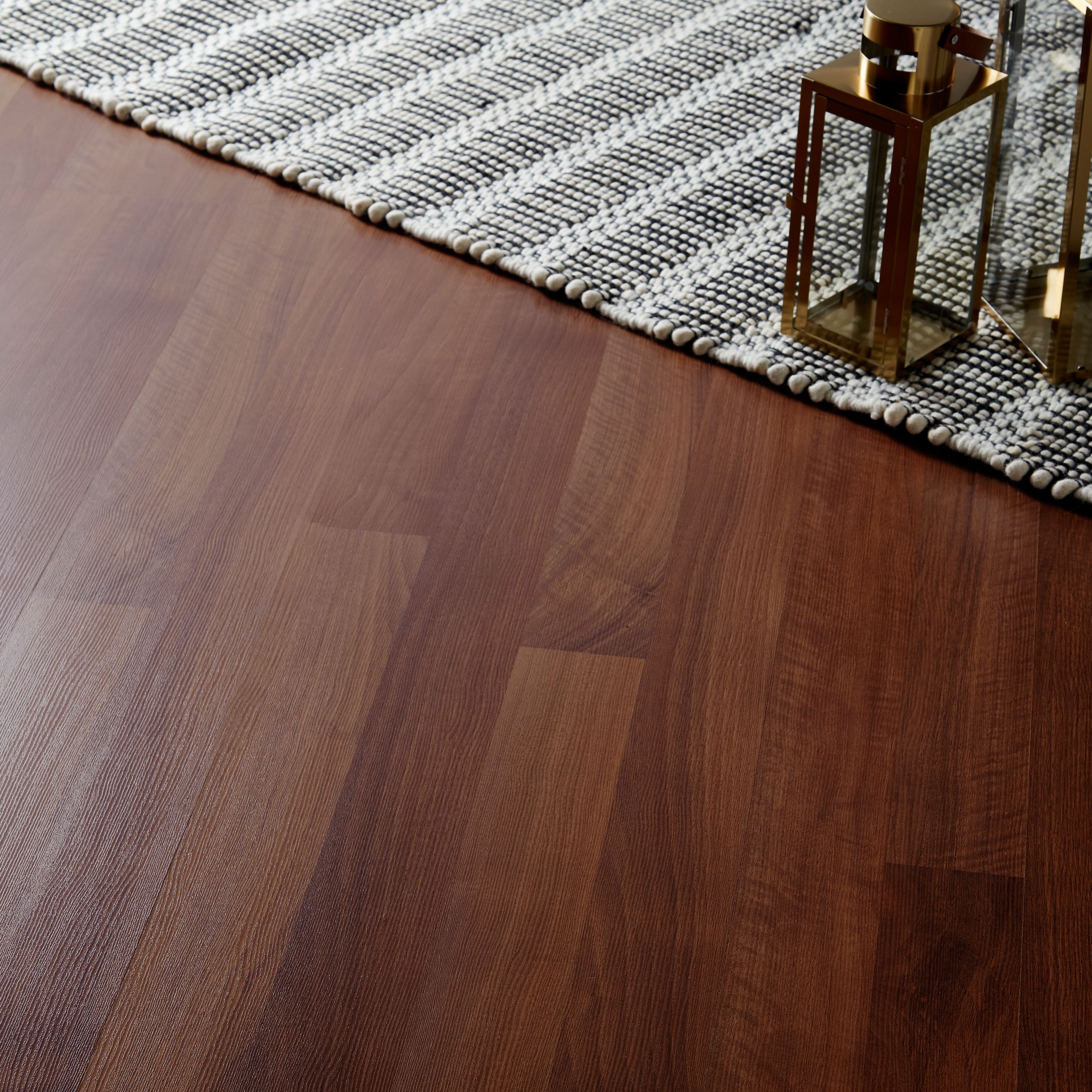 Geraldton Dark Walnut Effect Laminate Flooring 2 467 M Pack