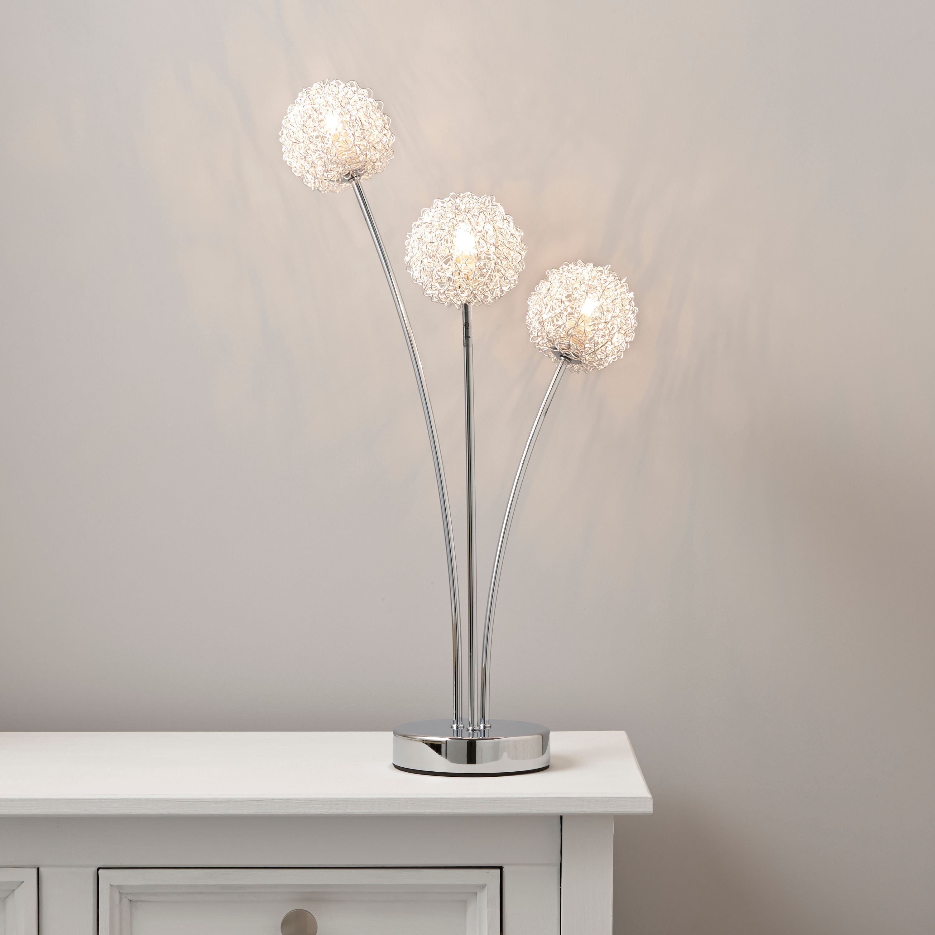 b and q table lamps