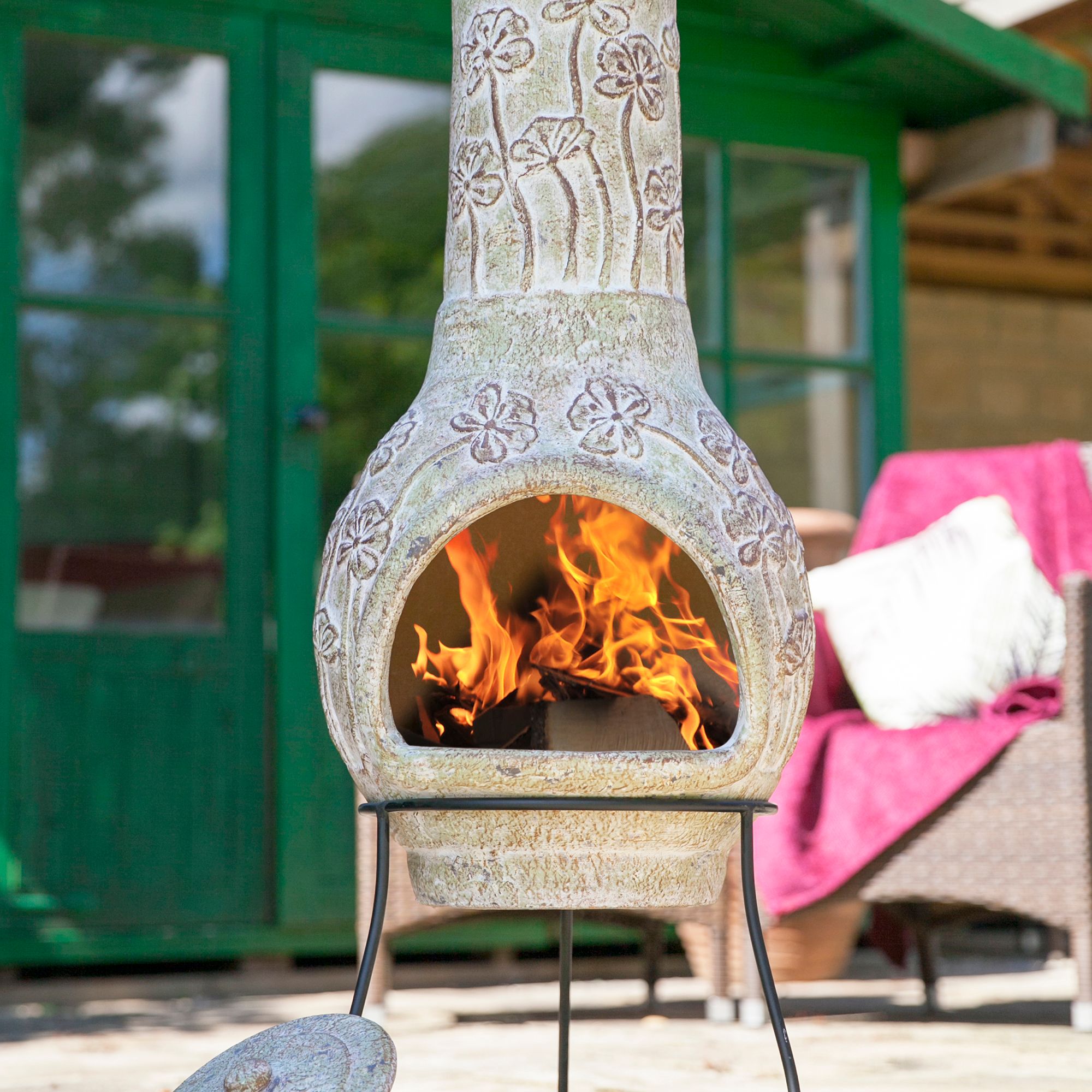 La Hacienda Vesta Clay Steel Chimenea