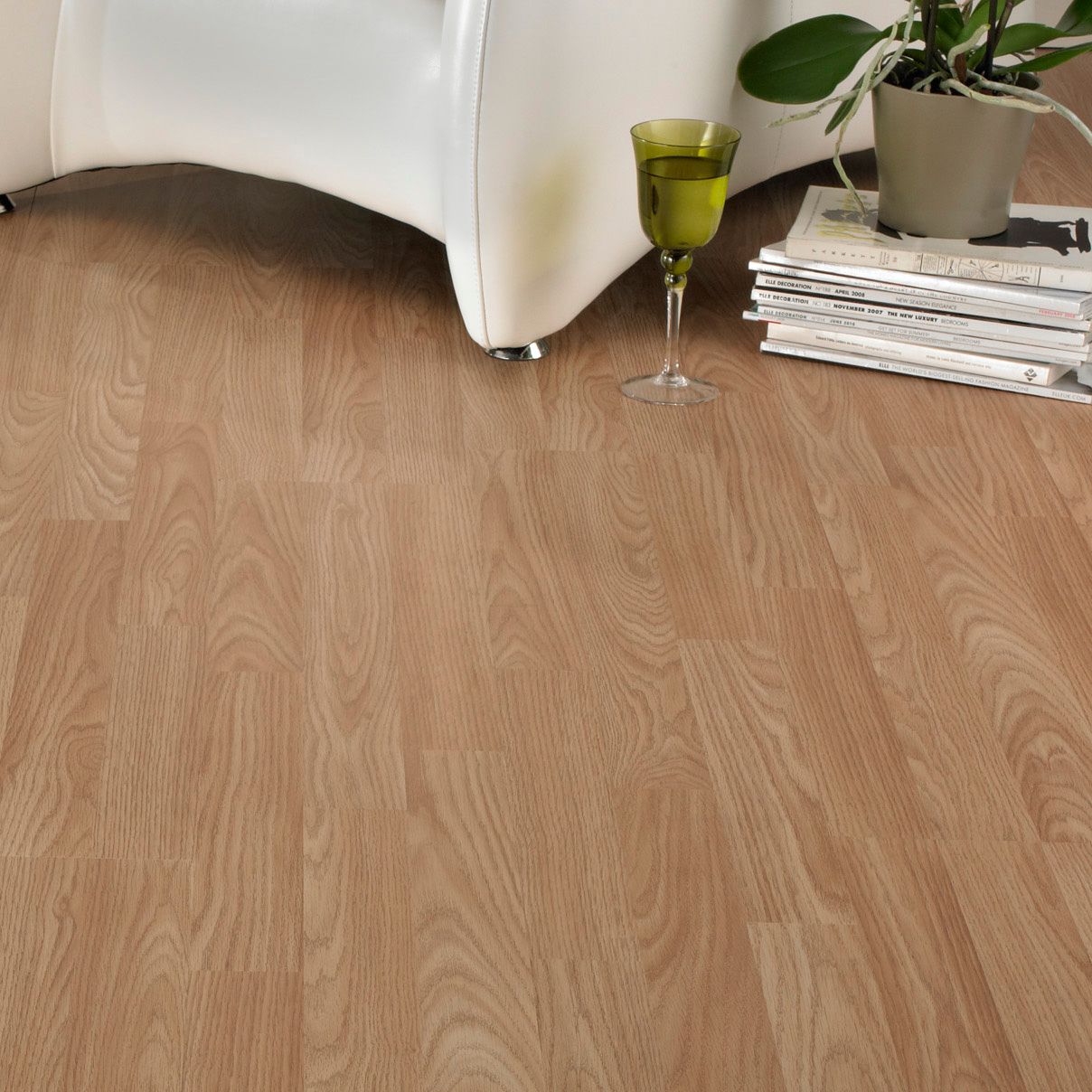 Oak Effect 3 Strip Laminate Flooring, Natural Oak Effect 3 Strip Laminate Flooring
