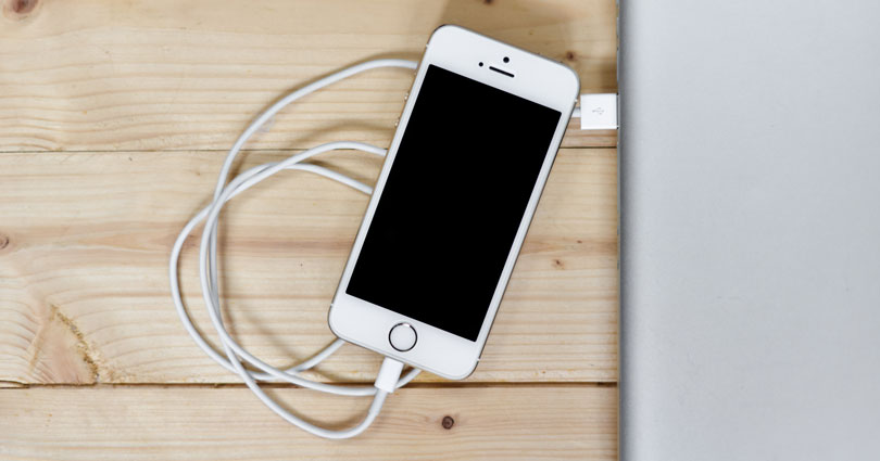 Apple wants to kill cables by charging iPhones over WiFi