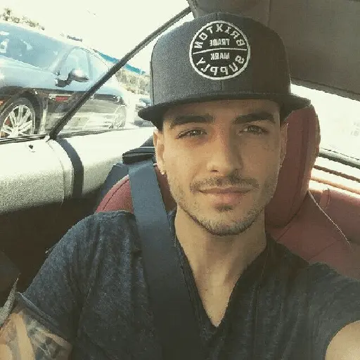 stickers_❀ᮬ🥷⣧_ᩡᩡ_Maluma_!©️Pochis_