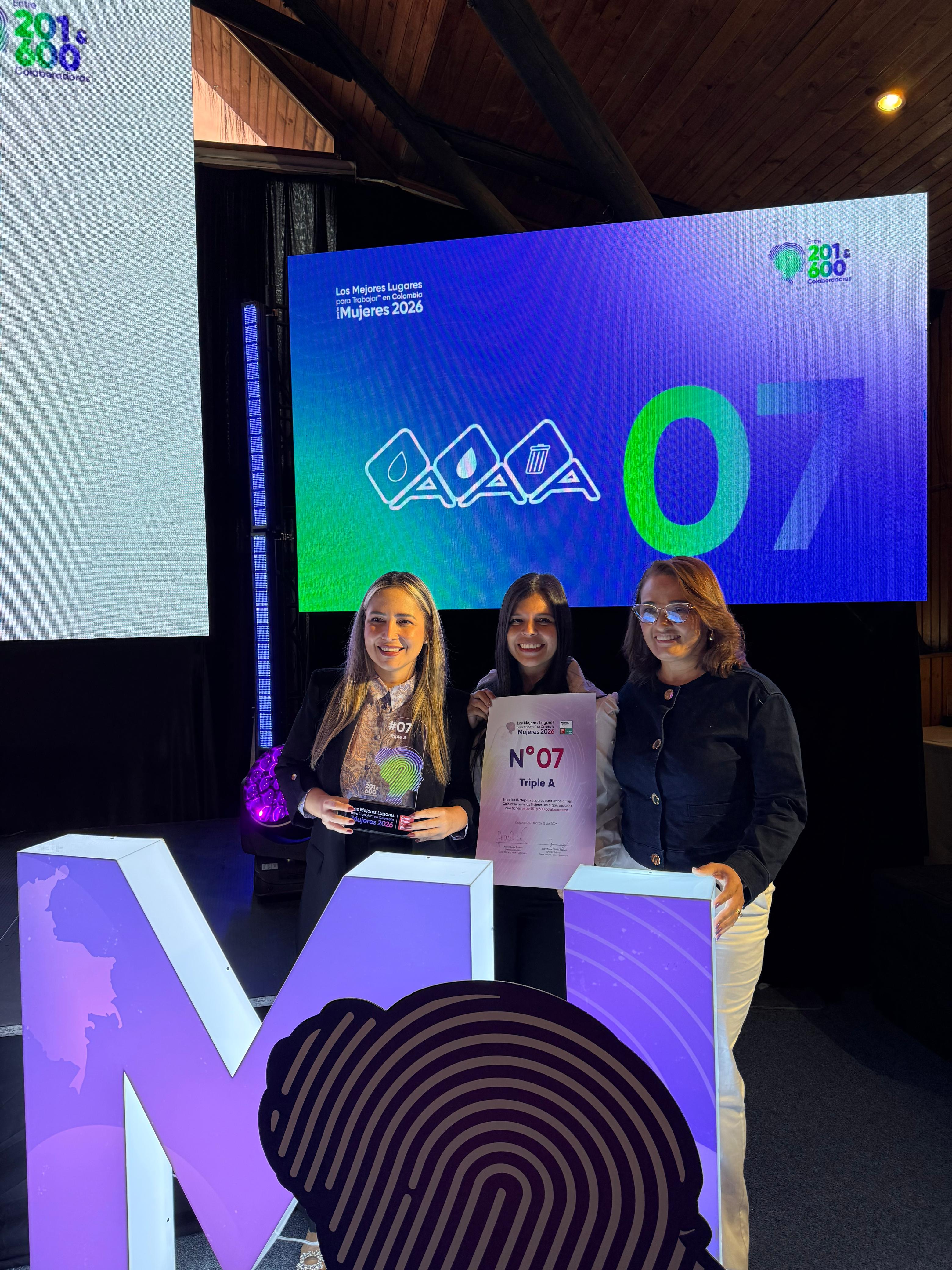 Triple A se mantiene entre los 10 mejores lugares para trabajar en Colombia para las mujeres