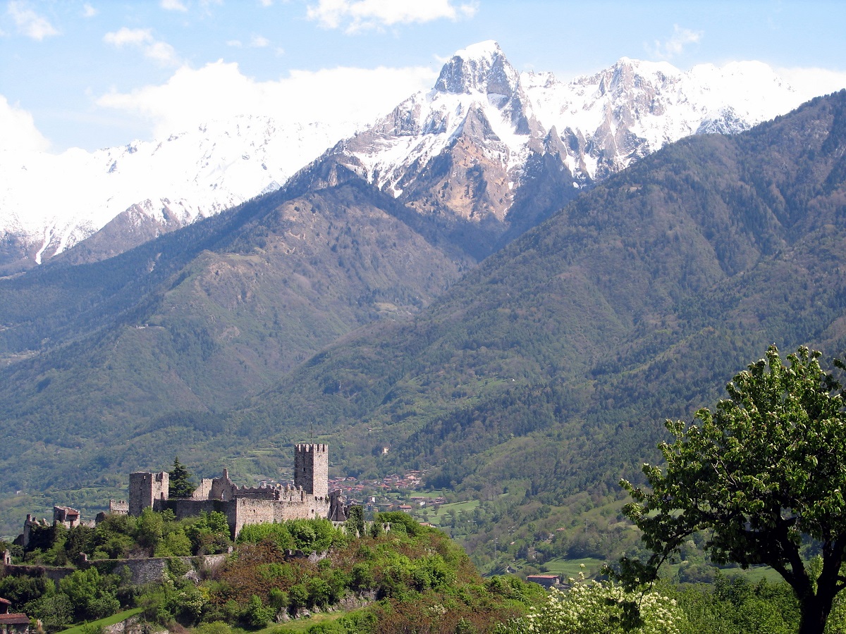 Valcamonica, where 8000 years of art meet breathtaking sceneries