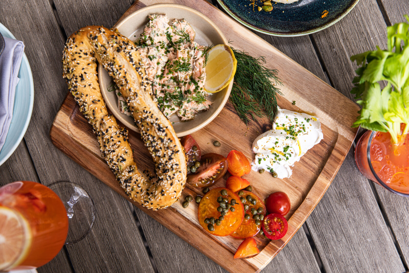 Photo of a bagel with salmon 