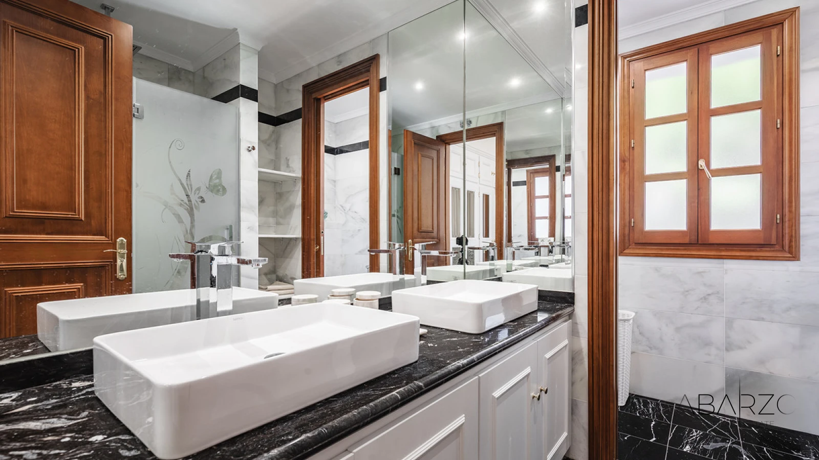 Mediterranean Estate with Sea and Mountain Views near Sierra Blanca, Marbella — interior, Golden Mile, Marbella (12 of 49)