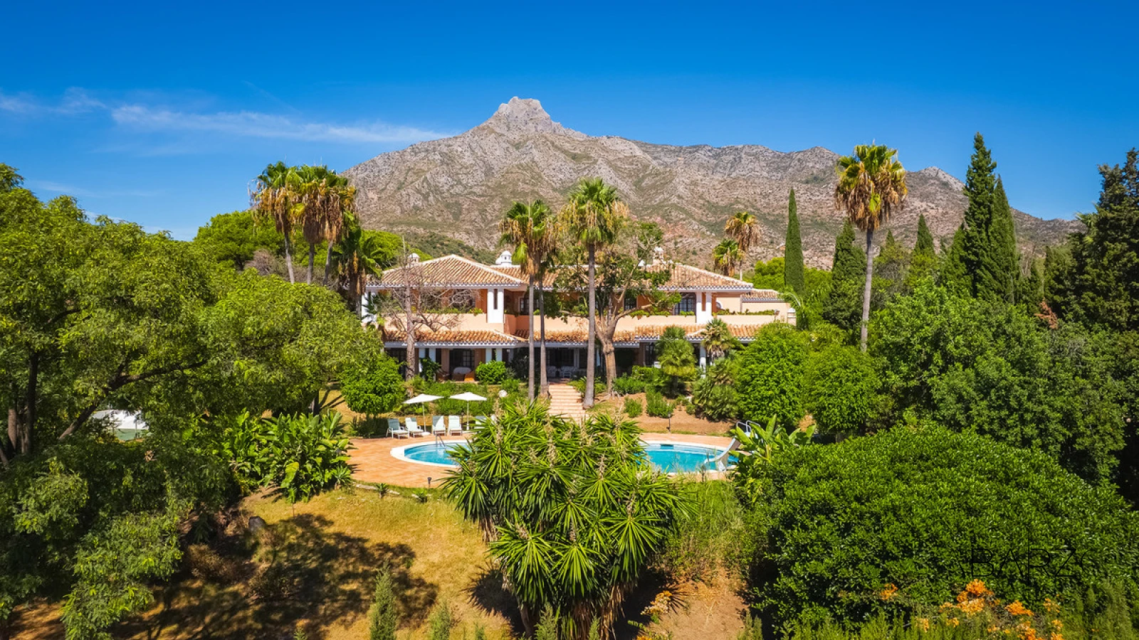 Mediterranean Estate with Sea and Mountain Views near Sierra Blanca, Marbella — interior, Golden Mile, Marbella (37 of 49)