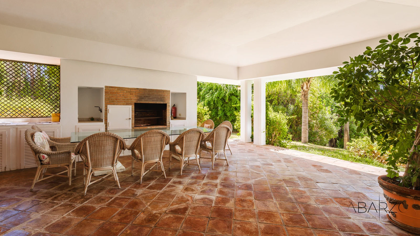 Mediterranean Estate with Sea and Mountain Views near Sierra Blanca, Marbella — interior, Golden Mile, Marbella (30 of 49)