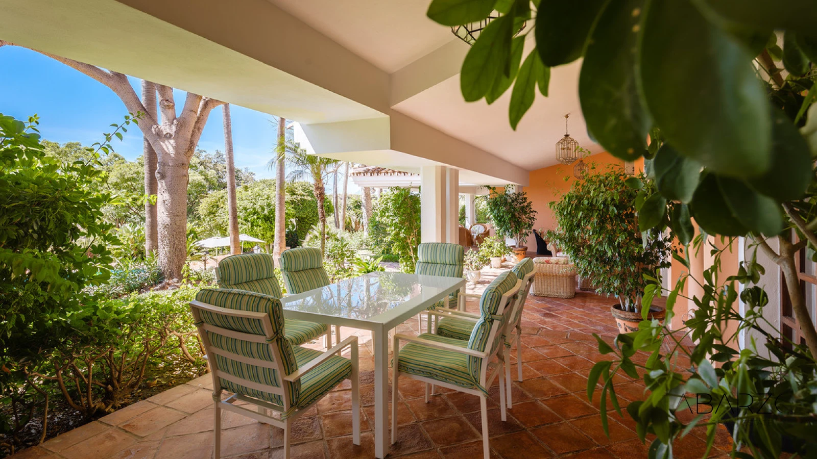 Mediterranean Estate with Sea and Mountain Views near Sierra Blanca, Marbella — interior, Golden Mile, Marbella (31 of 49)