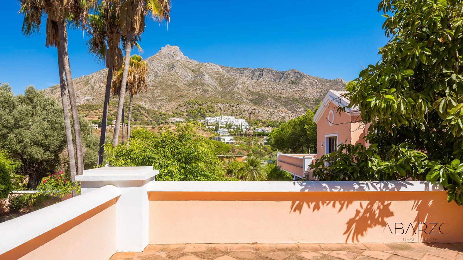 Mediterranean Estate with Sea and Mountain Views near Sierra Blanca, Marbella — interior, Golden Mile, Marbella (44 of 49)