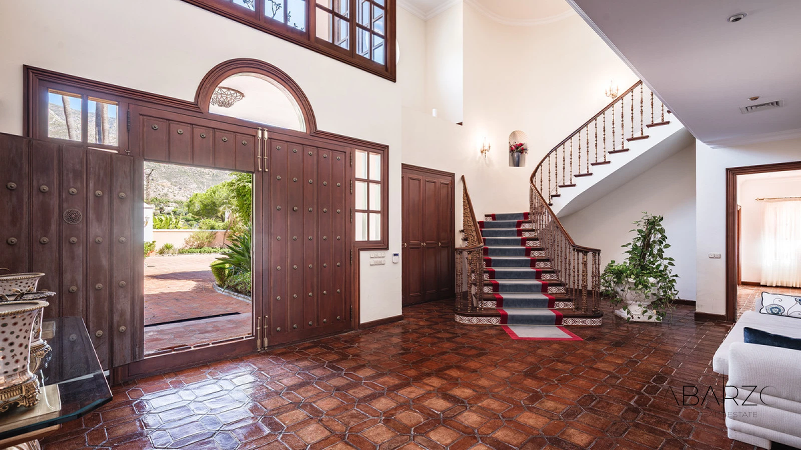 Mediterranean Estate with Sea and Mountain Views near Sierra Blanca, Marbella — interior, Golden Mile, Marbella (10 of 49)