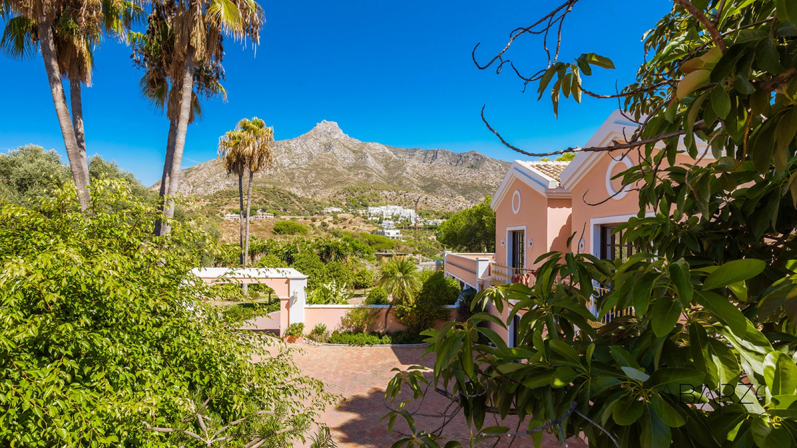 Mediterranean Estate with Sea and Mountain Views near Sierra Blanca, Marbella — interior, Golden Mile, Marbella (43 of 49)