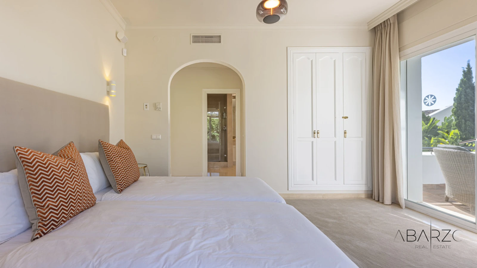 Prestigious Andalusian Villa in La Reserva de La Quinta with Frontline Golf and Heated Pool — interior, La Quinta, Benahavís (13 of 49)