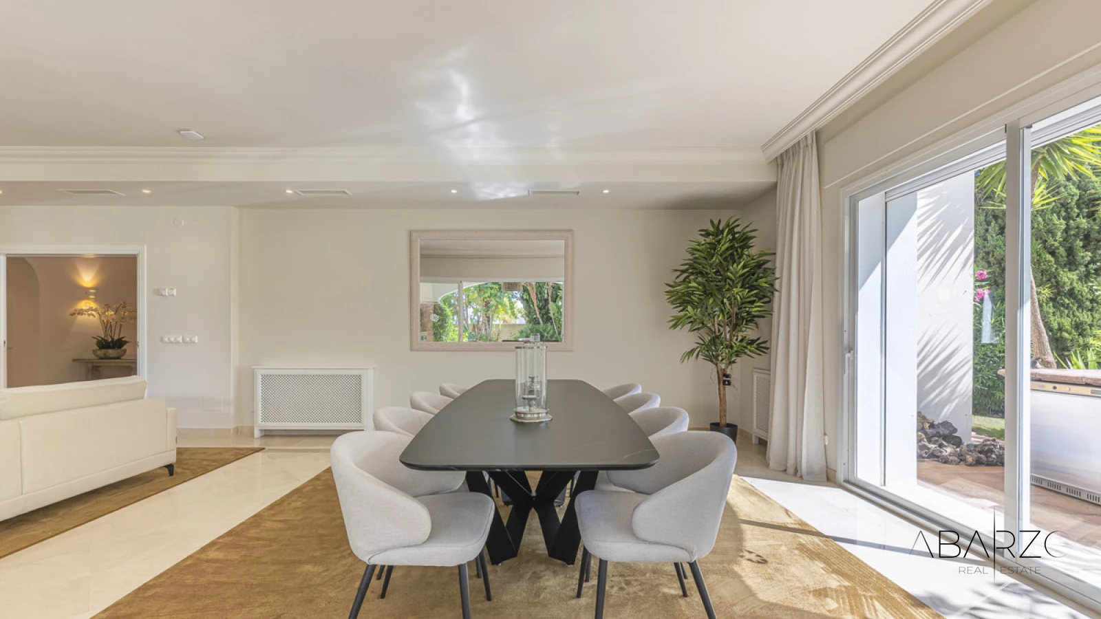 Prestigious Andalusian Villa in La Reserva de La Quinta with Frontline Golf and Heated Pool — interior, La Quinta, Benahavís (38 of 49)