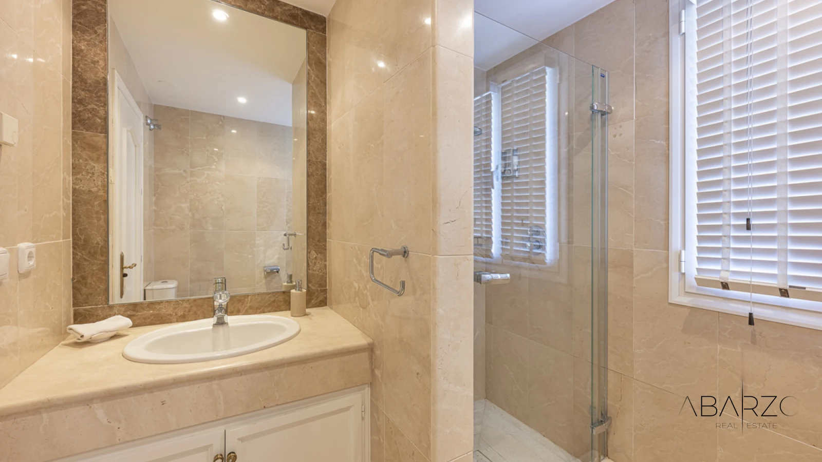 Prestigious Andalusian Villa in La Reserva de La Quinta with Frontline Golf and Heated Pool — interior, La Quinta, Benahavís (34 of 49)