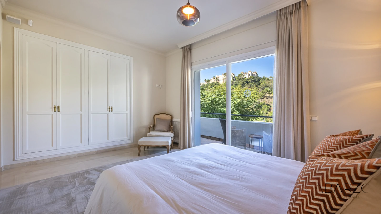 Prestigious Andalusian Villa in La Reserva de La Quinta with Frontline Golf and Heated Pool — interior, La Quinta, Benahavís (12 of 49)