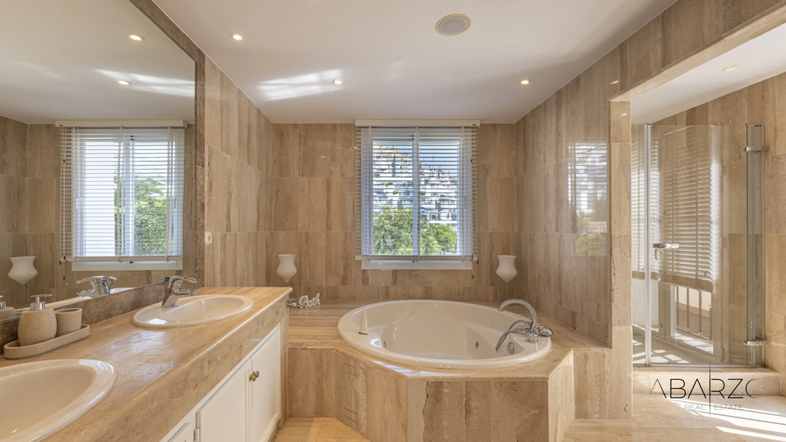 Prestigious Andalusian Villa in La Reserva de La Quinta with Frontline Golf and Heated Pool — interior, La Quinta, Benahavís (14 of 49)
