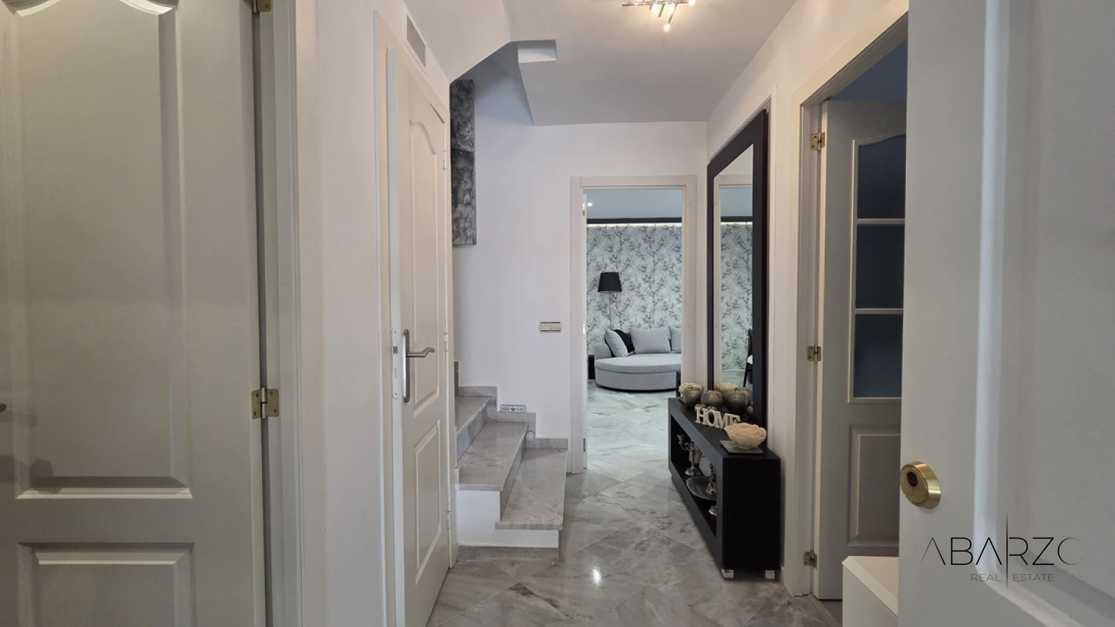 Corner townhouse in Nagüeles, Marbella with sea views and private garden — interior, Golden Mile, Marbella (33 of 49)