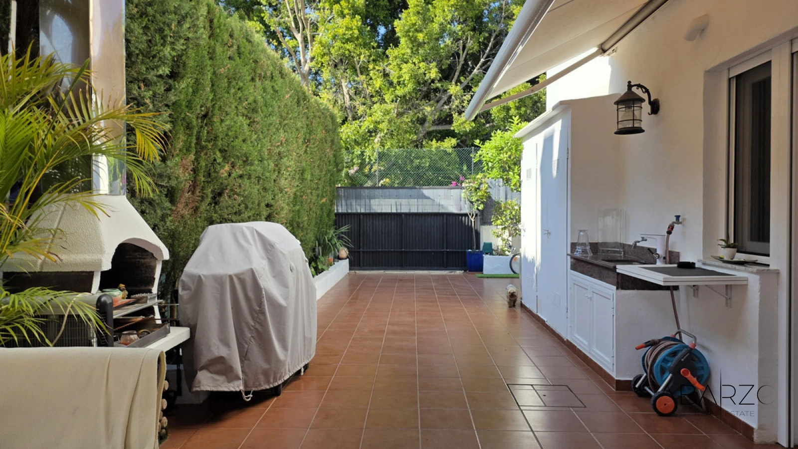 Corner townhouse in Nagüeles, Marbella with sea views and private garden — interior, Golden Mile, Marbella (42 of 49)