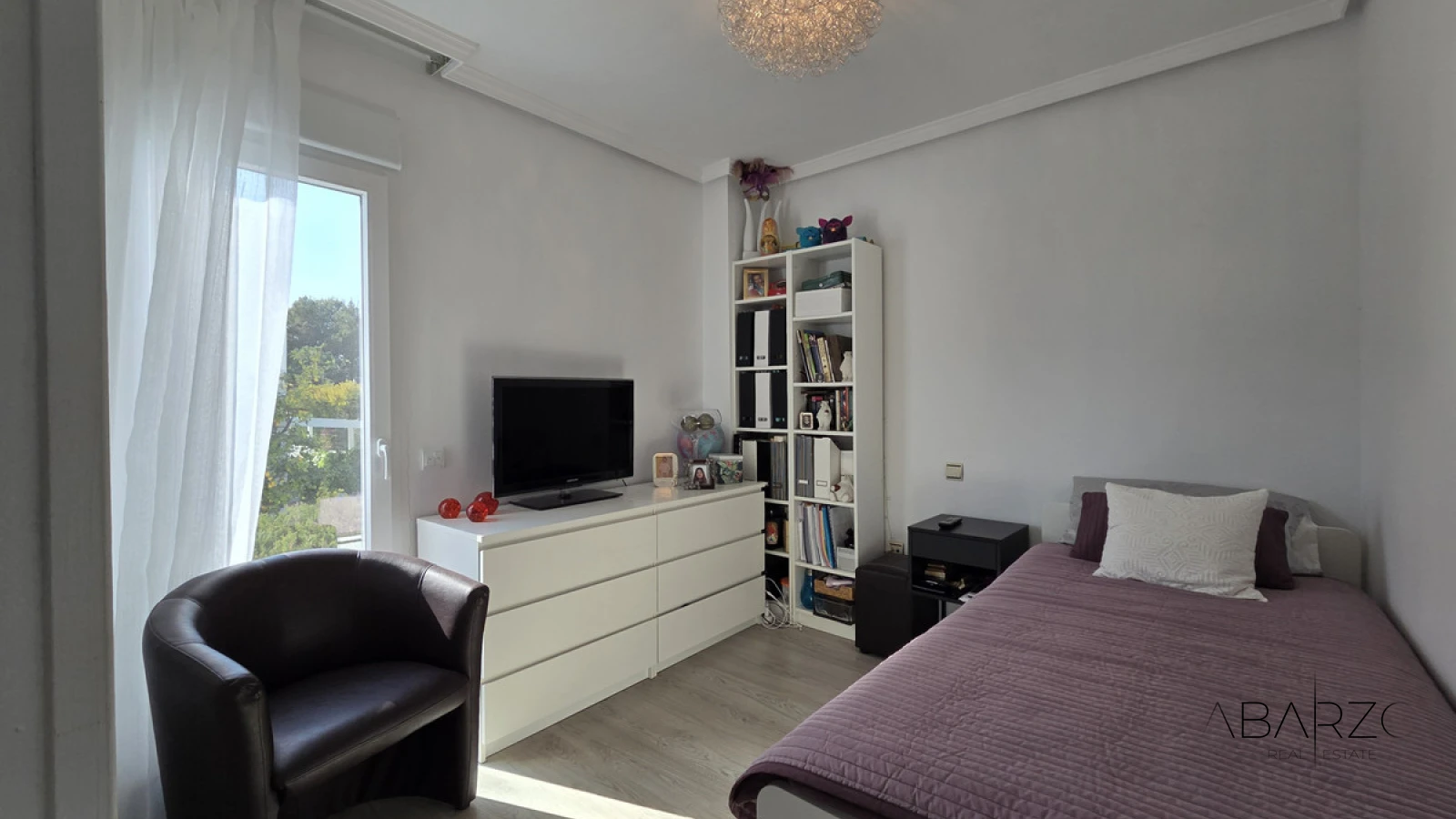 Corner townhouse in Nagüeles, Marbella with sea views and private garden — interior, Golden Mile, Marbella (27 of 49)